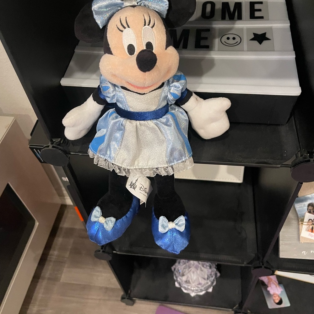 Disney Minnie Mouse in Sparkling Silver and Blue